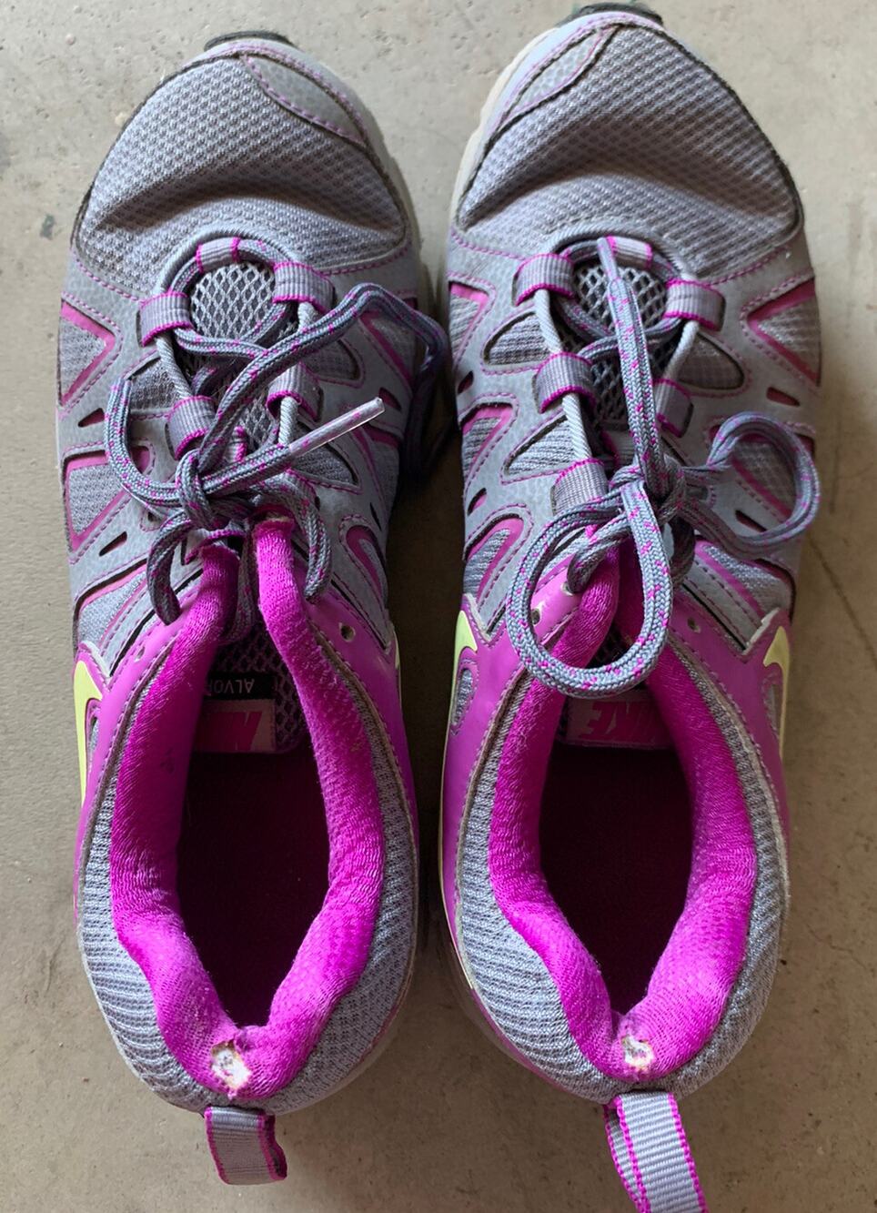 Nike Air Alvord 10 Gray & Purple Trail Running Shoes Womens Size 8.5